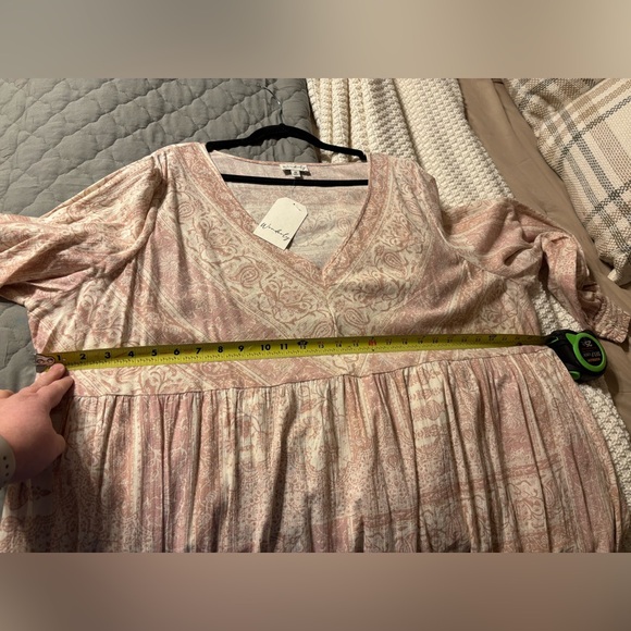 Wonderly Dress Size 4x. - Picture 5 of 5